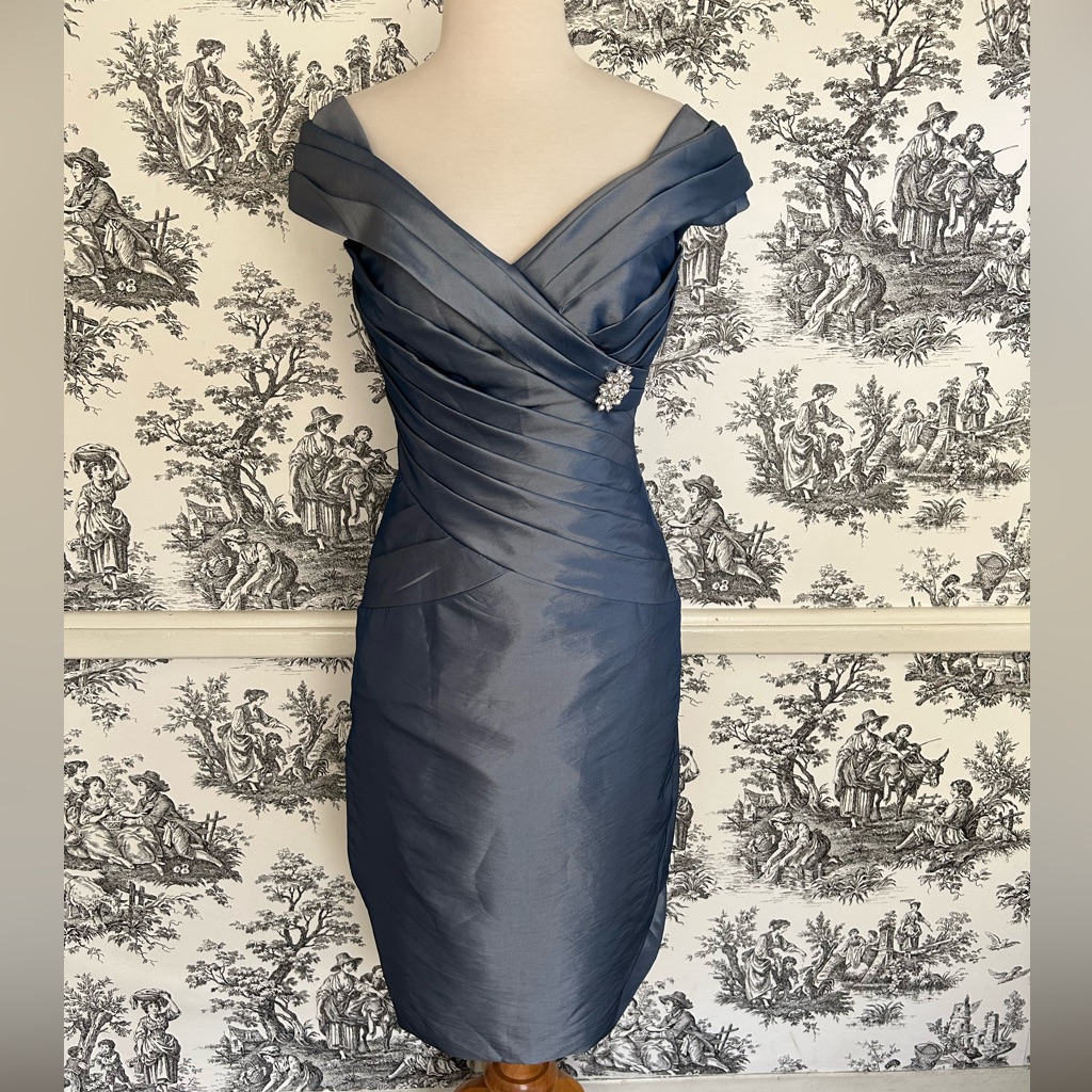 Jade Short Blue Dress With Back Kick Pleat Nwt Size 2